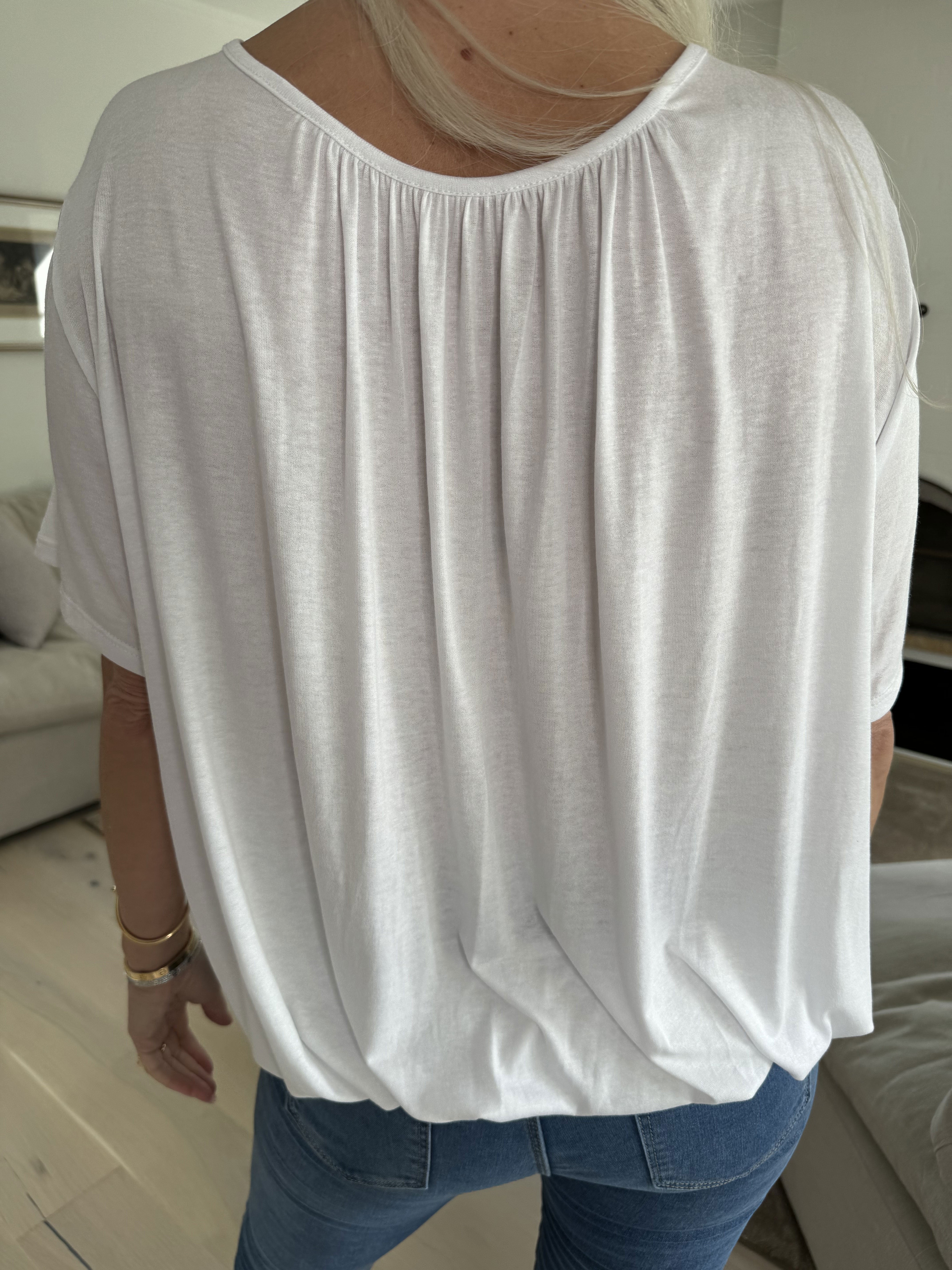 Miracle t-shirt - Basis t-shirt med elastik forneden (bestseller)